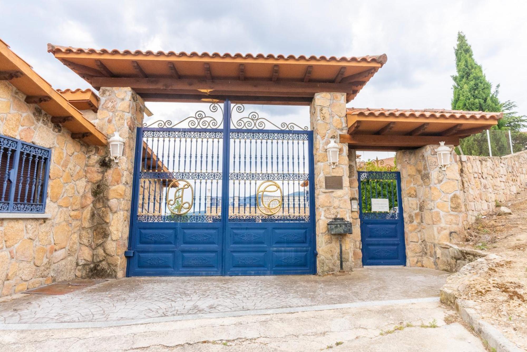 Mansion Con Jacuzzi A 40 Grados, Gran Piscina Y Padel Villa El Tiemblo Exteriör bild