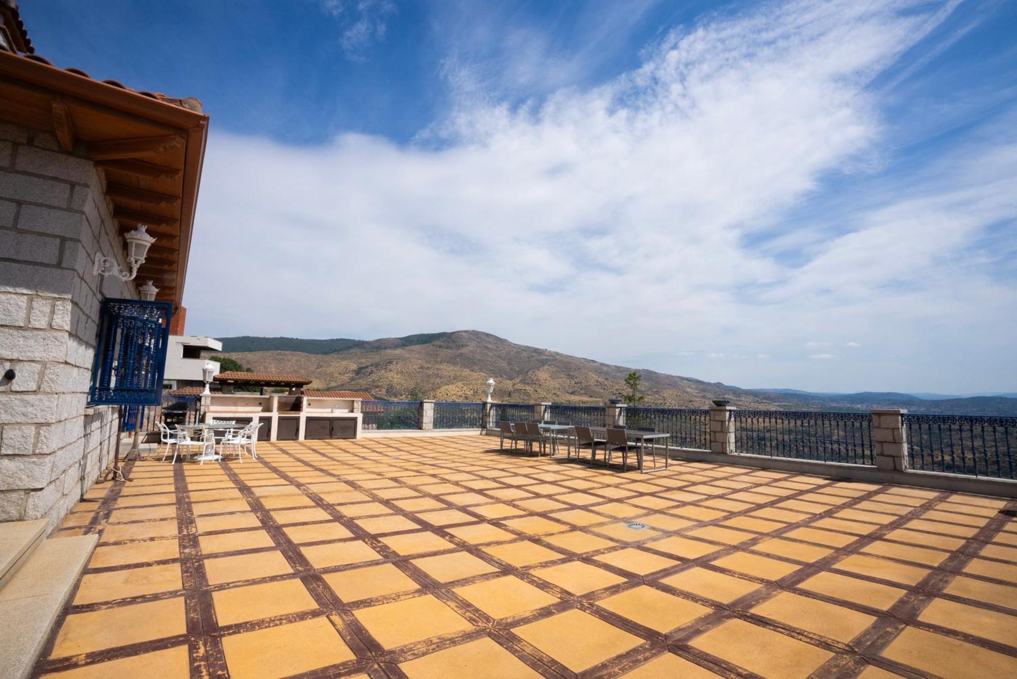Mansion Con Jacuzzi A 40 Grados, Gran Piscina Y Padel Villa El Tiemblo Exteriör bild