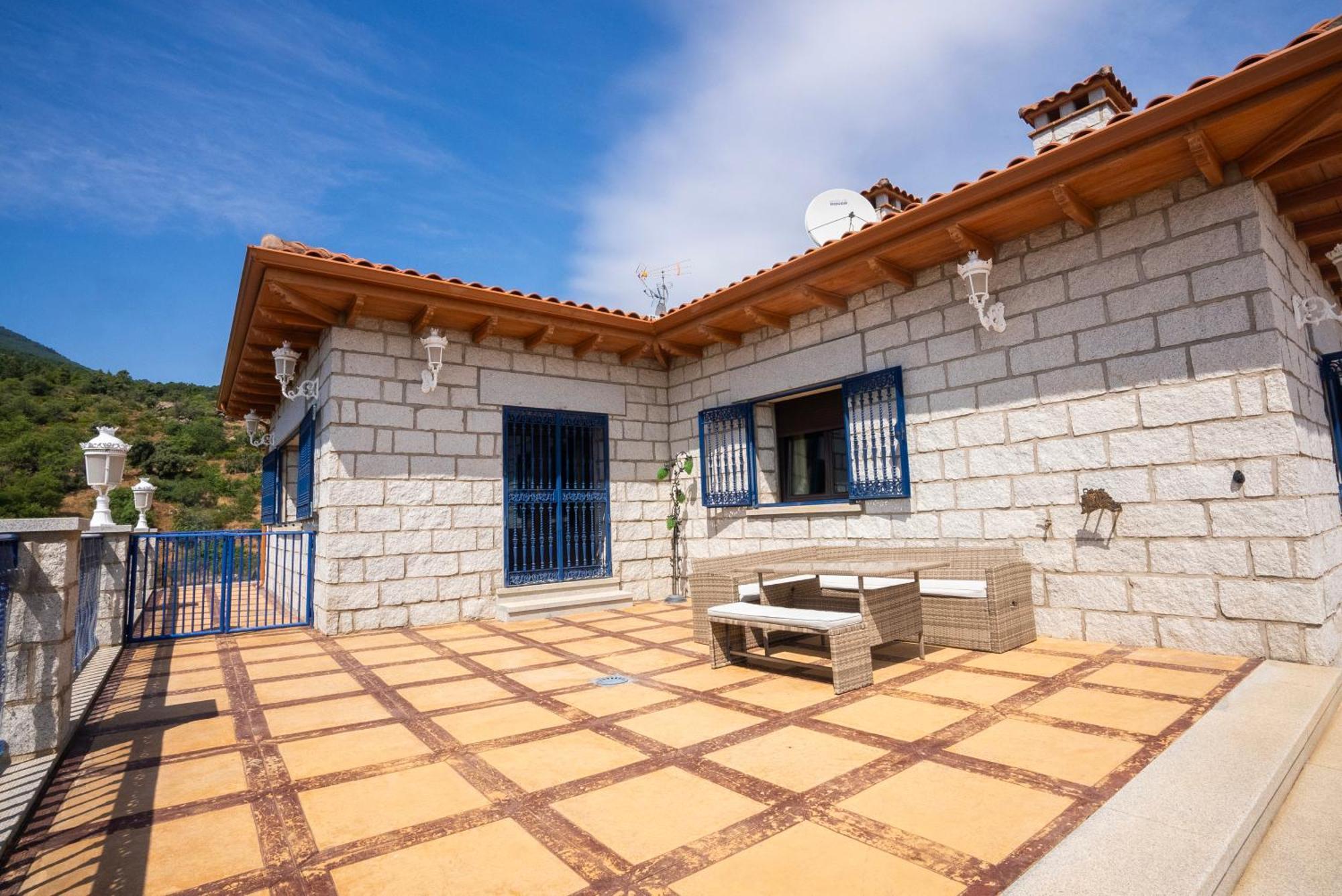 Mansion Con Jacuzzi A 40 Grados, Gran Piscina Y Padel Villa El Tiemblo Exteriör bild